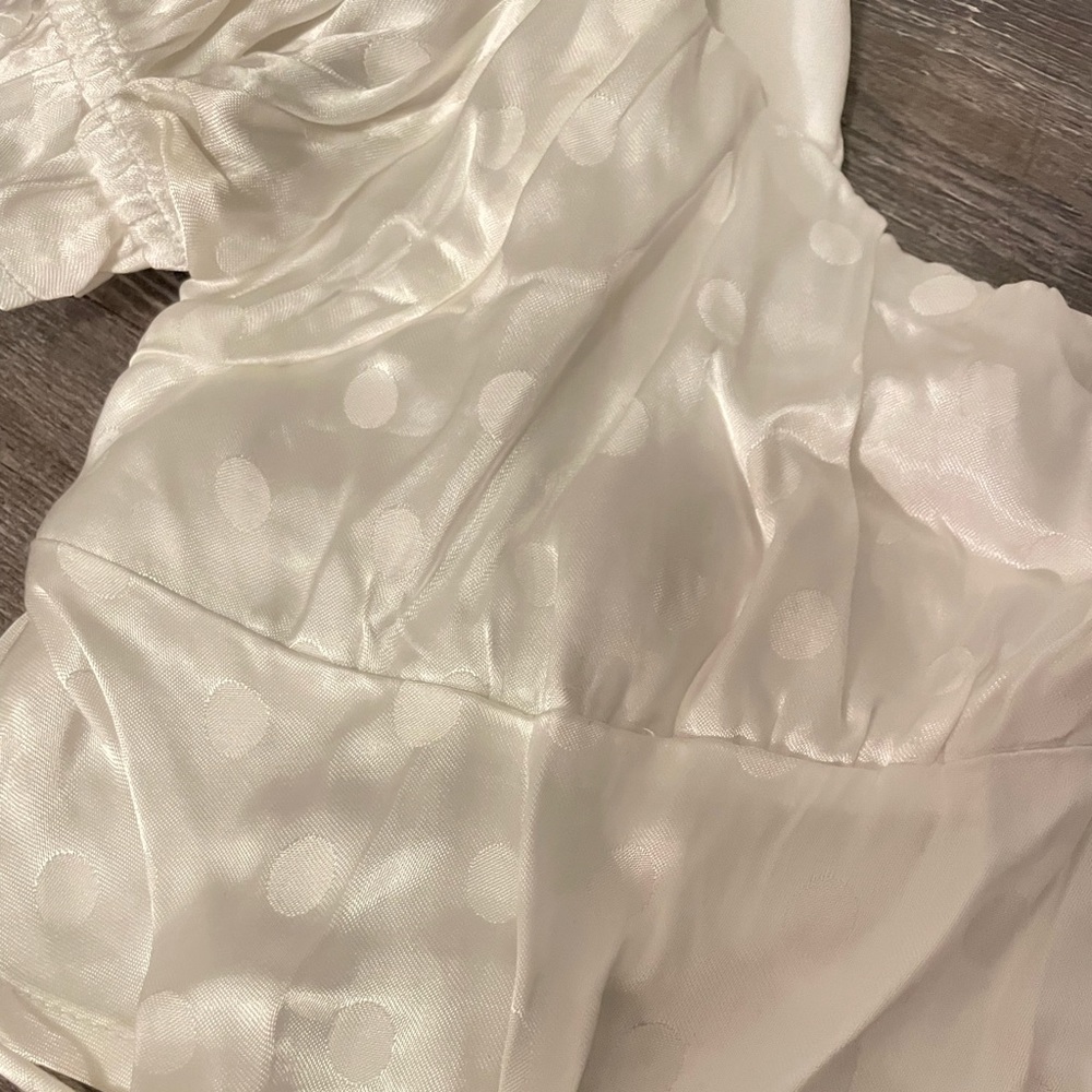 Satin Poka Dot White Crop Top - Tie back - Picture 5 of 5